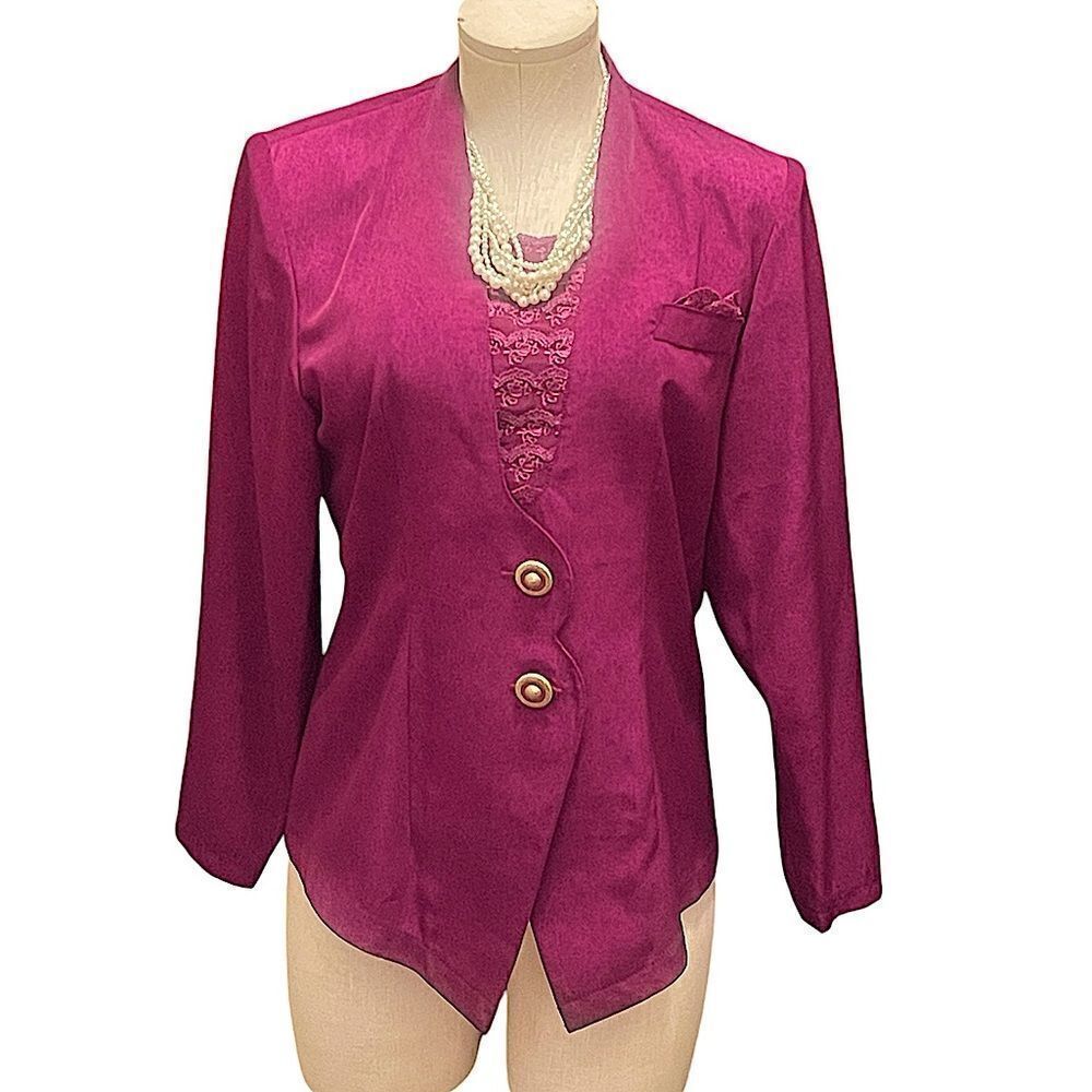 Vintage Elegance: Purple Blazer with Gold Buttons